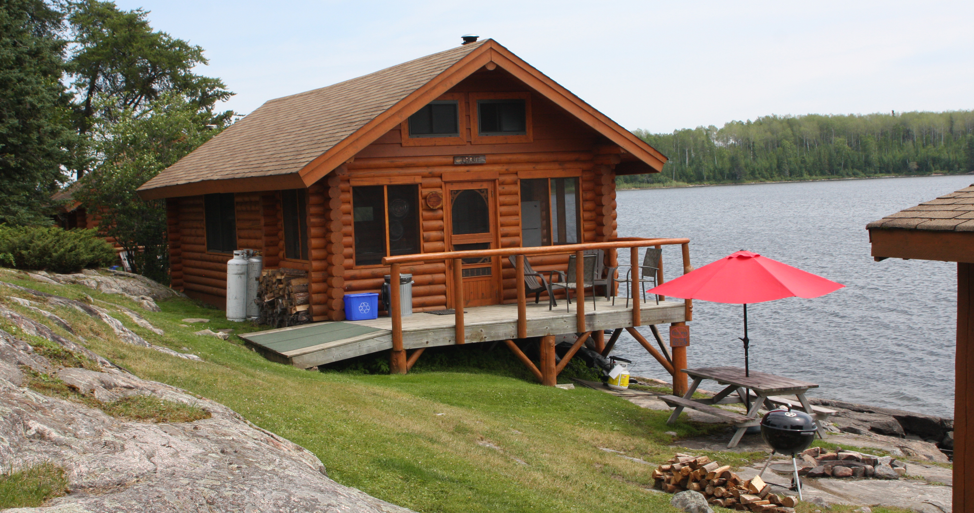 family accommodations in northwestern Ontario