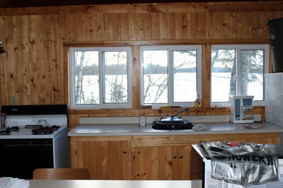 South Bay Outpost cabin on Confederation Lake