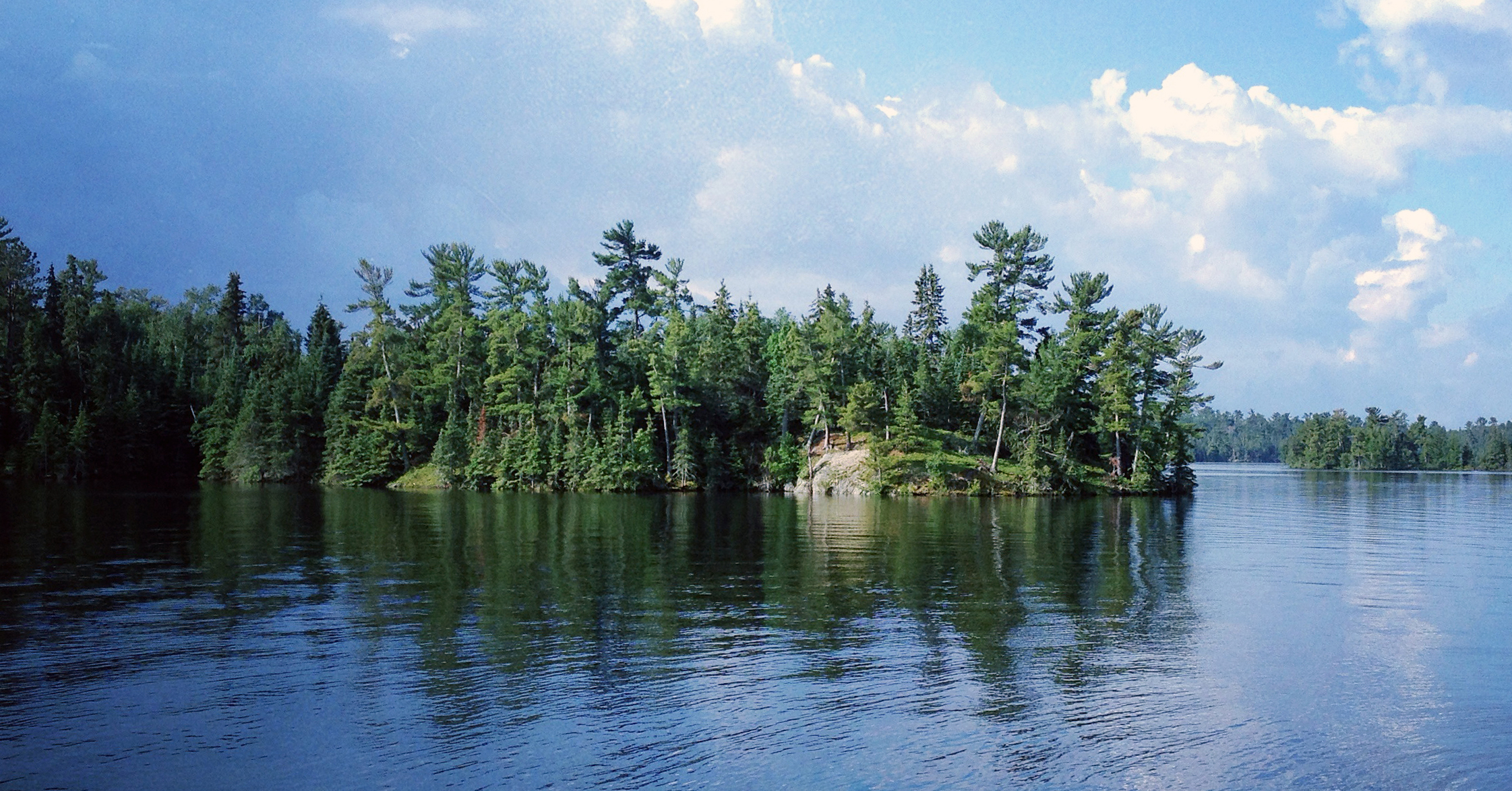 Средняя глубина озера онтарио. Озеро Онтарио. Озеро Онтарио США. Великие озера Онтарио. Озеро Святого Онтарио Канада.
