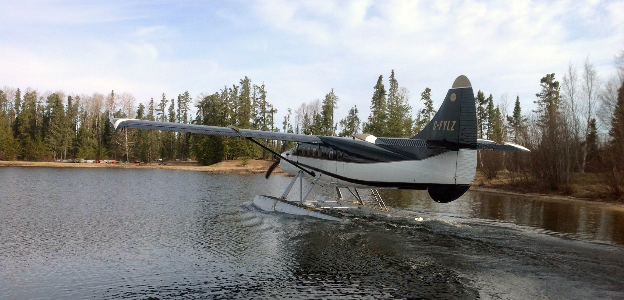 Fly-in moose hunting trips in Ontario, Canada