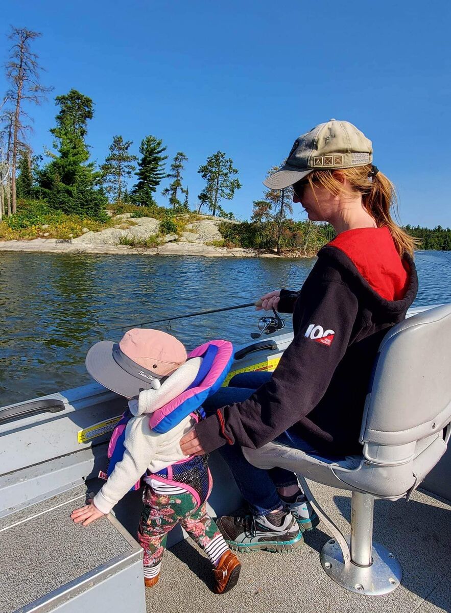 Family fishing vacations at King Island Lodge on Lake of the Woods in Ontario, Canada.
