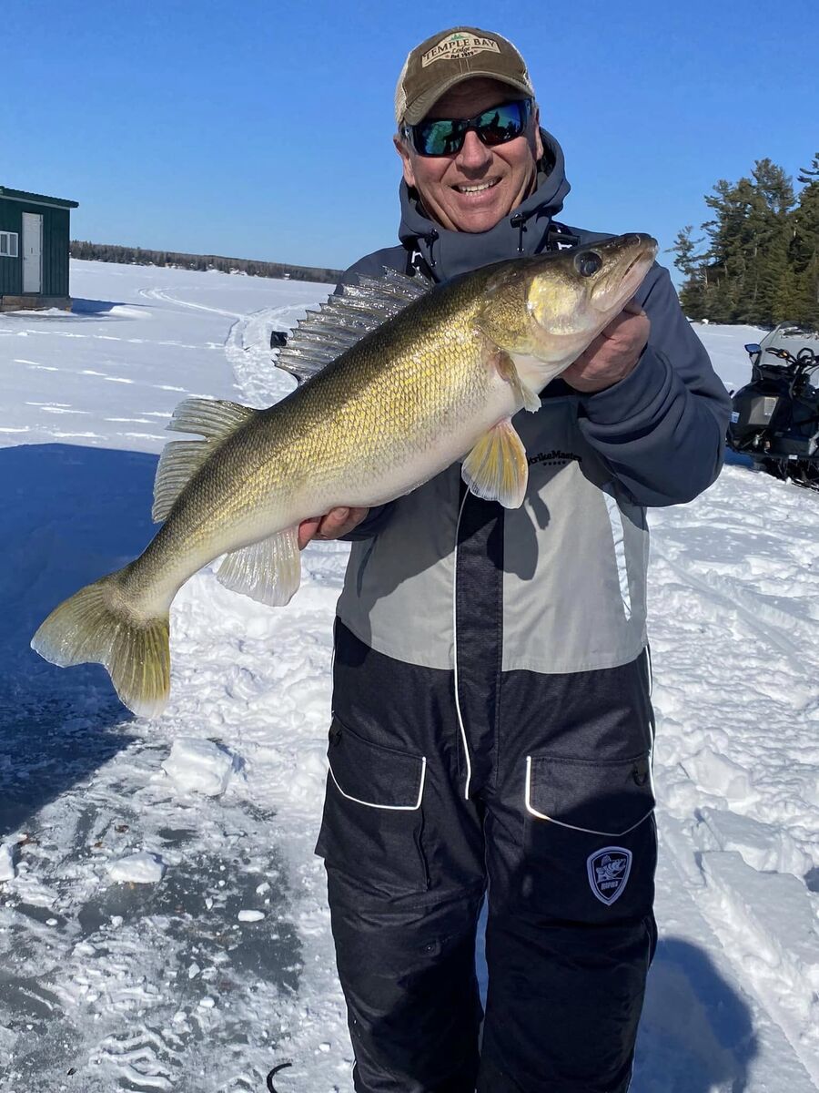 Fishtail Guide service in Ontario ice fishing trips