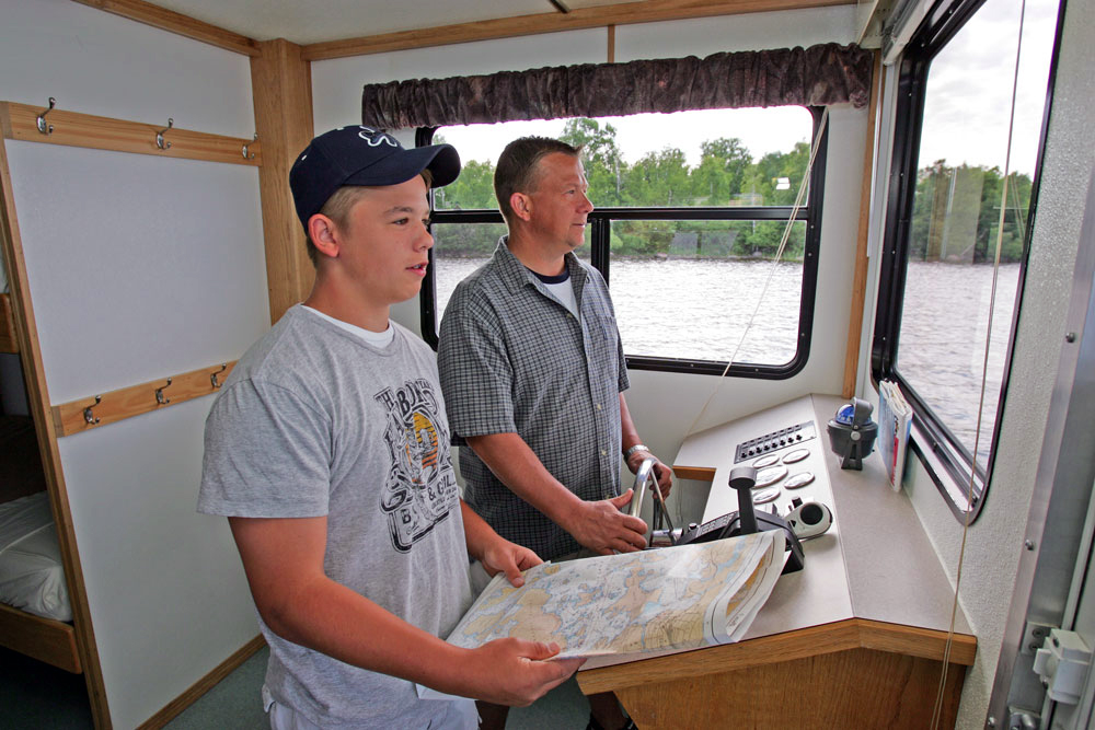 Navigating the houseboat