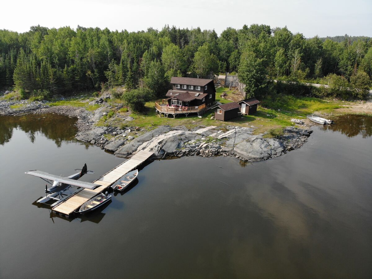 Drive to Separation Lake Outpost