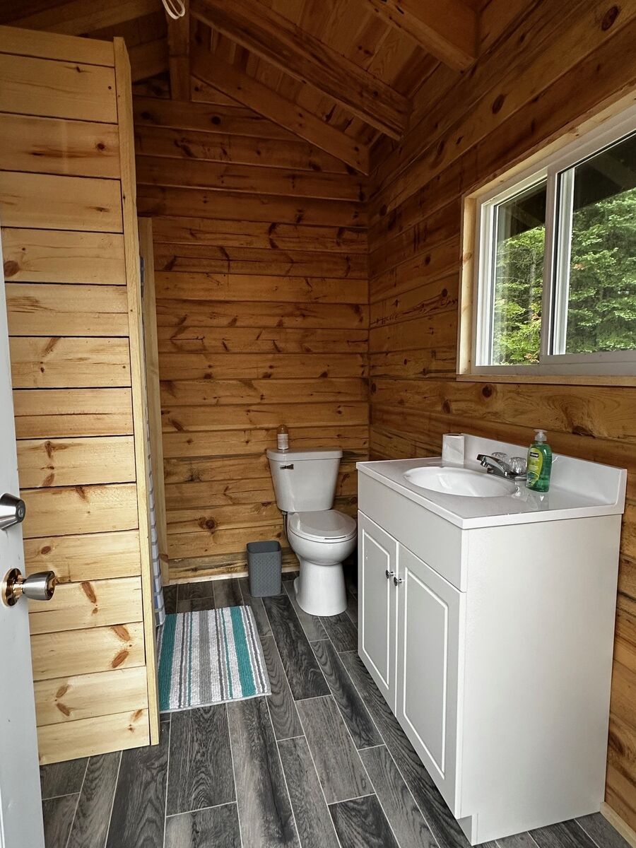 New shower house with flush toilets