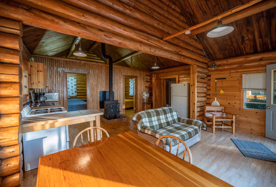 Relax in comfort at King Island Lodge.
