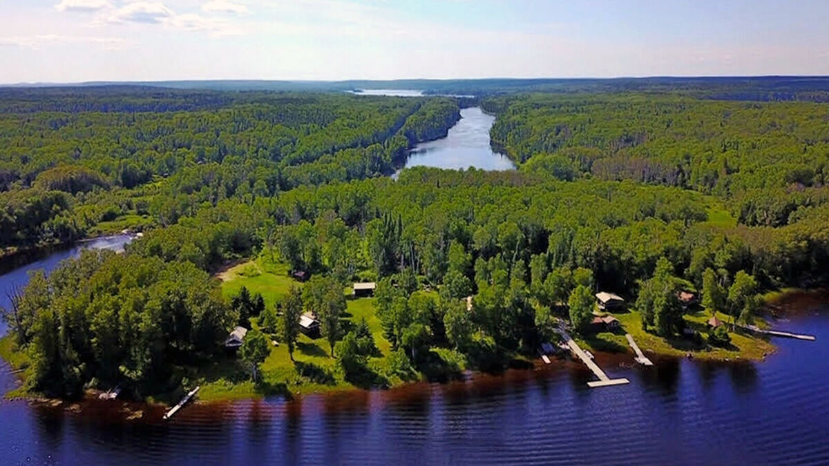 Ghost River Lodges on the Marchington River system