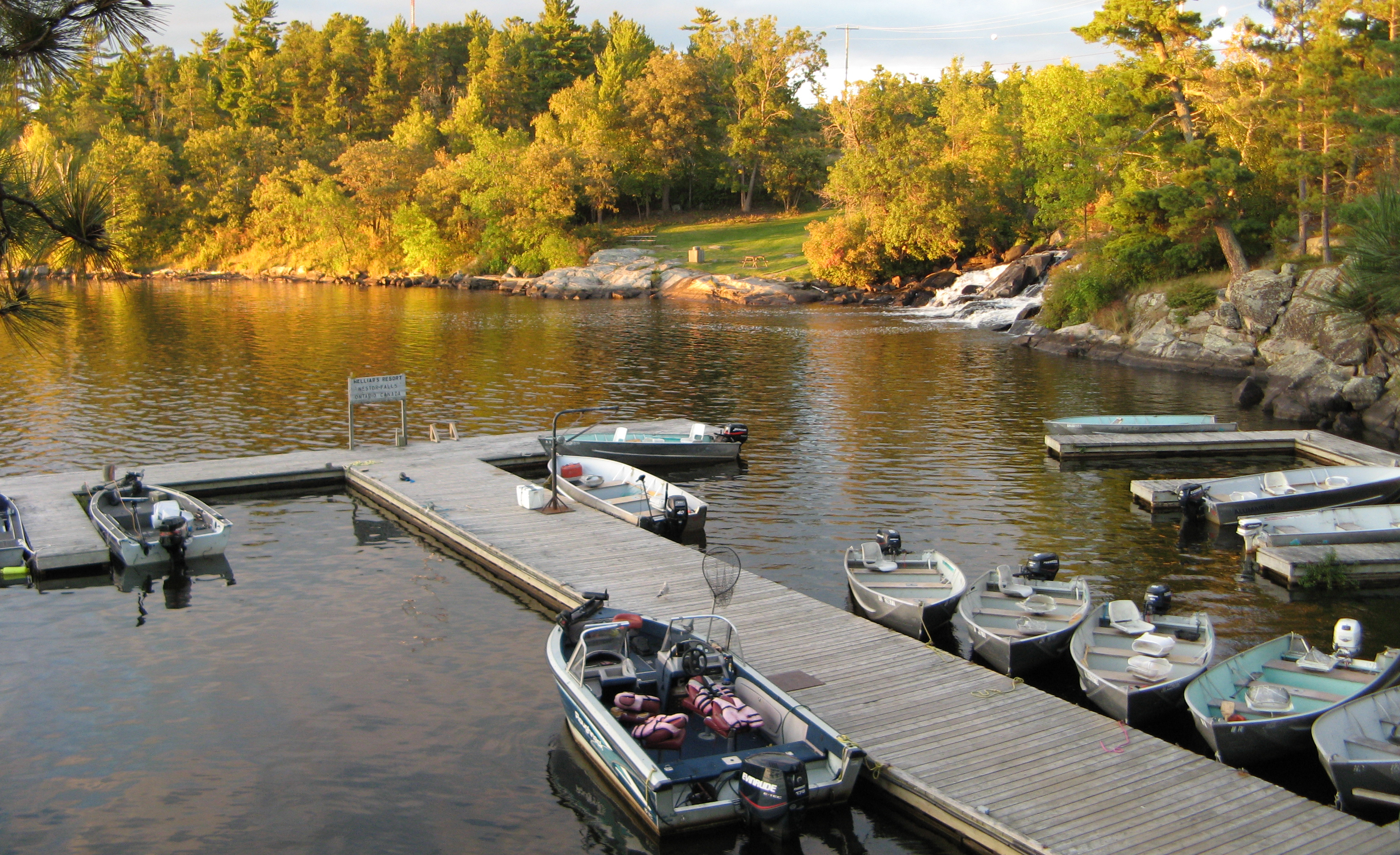 Helliars Resort Ltd | Sunset Country, Ontario, Canada