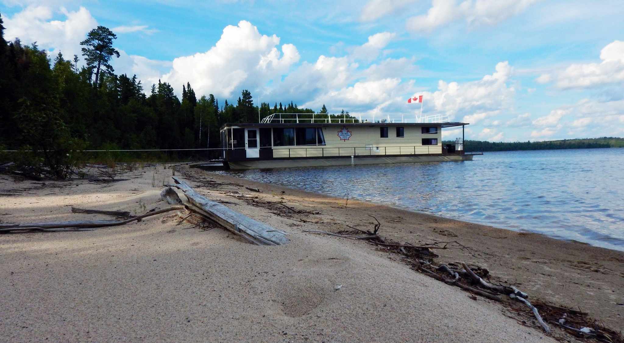 Houseboat rentals in Ontario