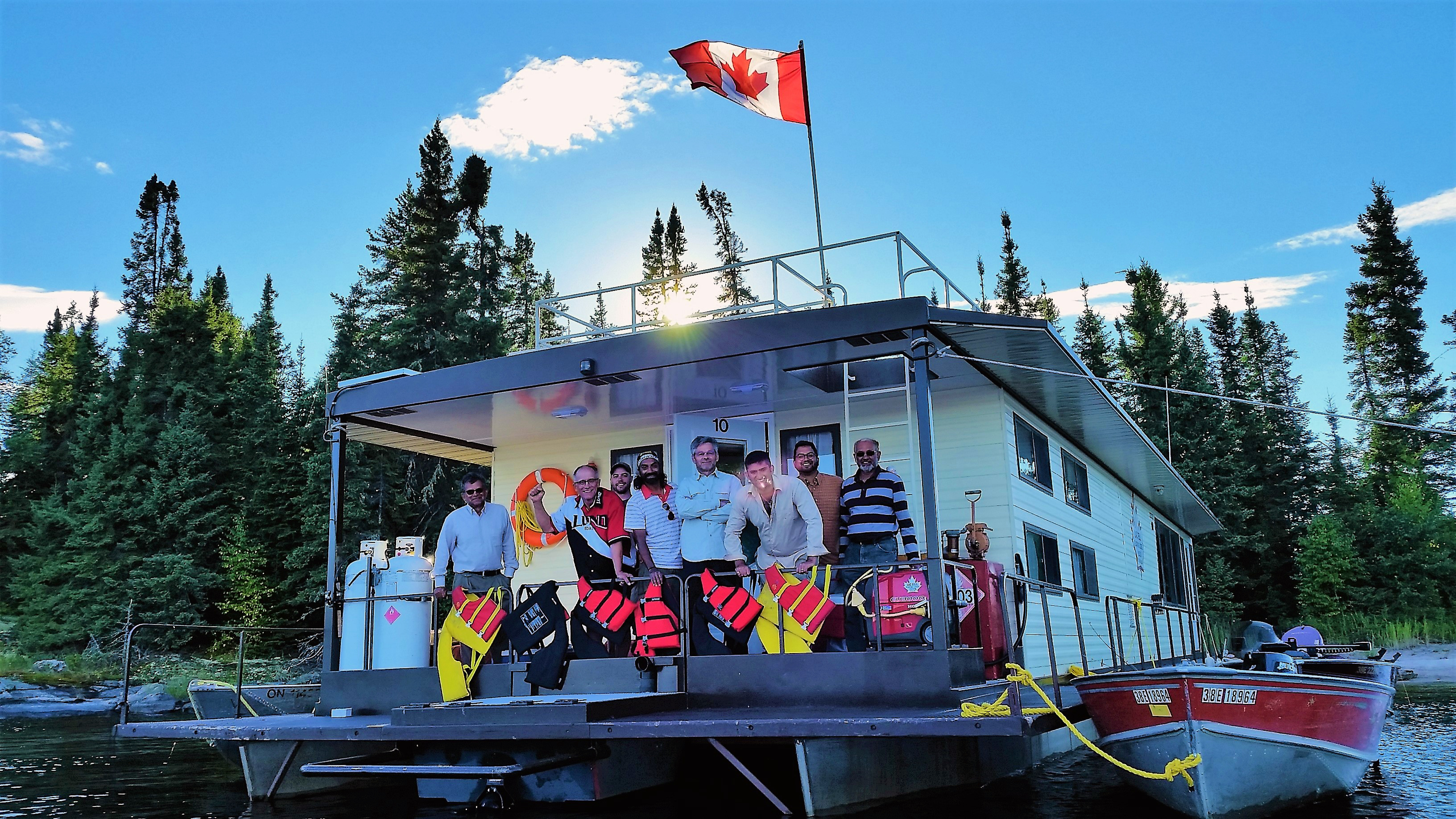 Lac Seul Floating Lodges | Sunset Country, Ontario, Canada