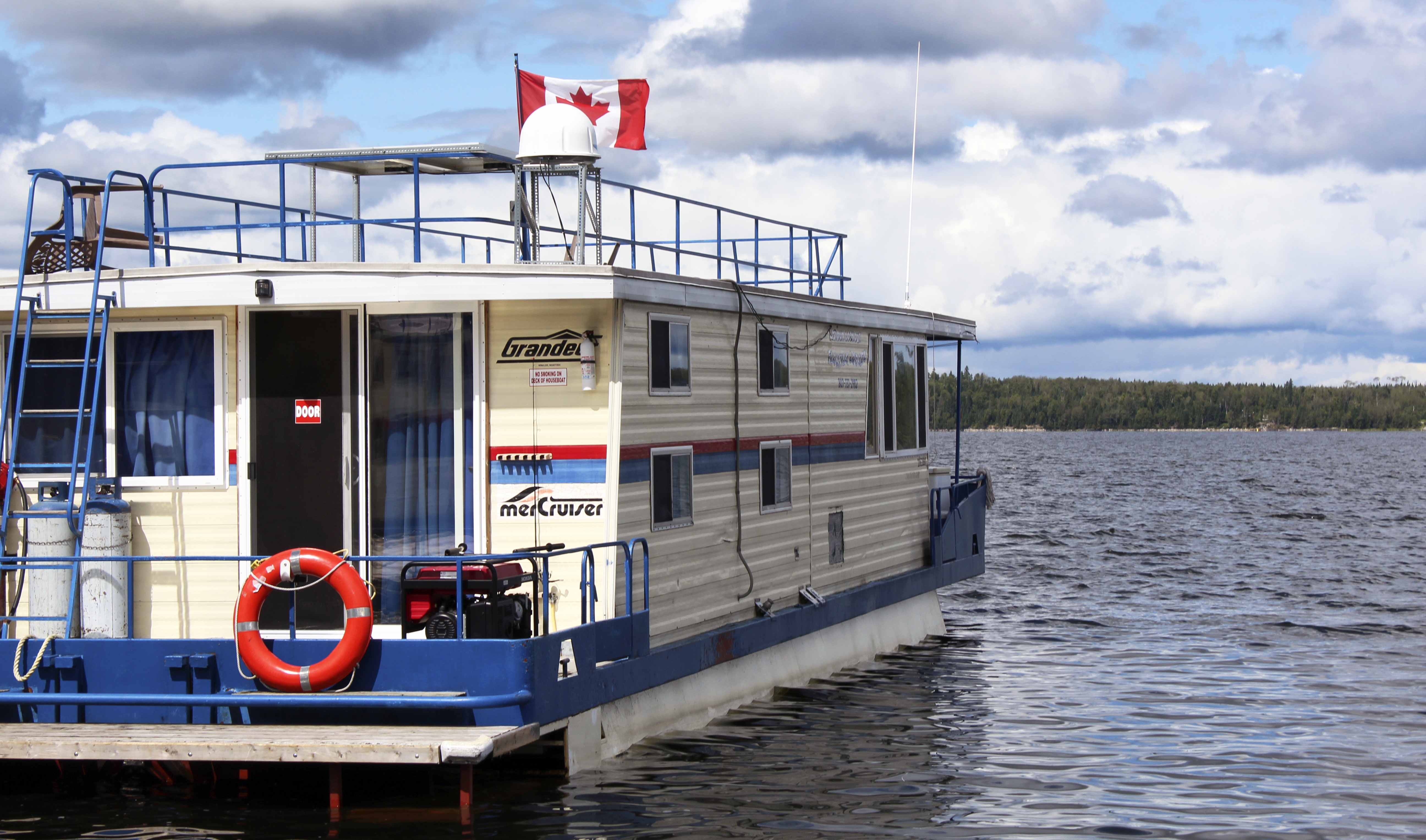 Sioux Lookout Floating Lodges | Sunset Country, Ontario 