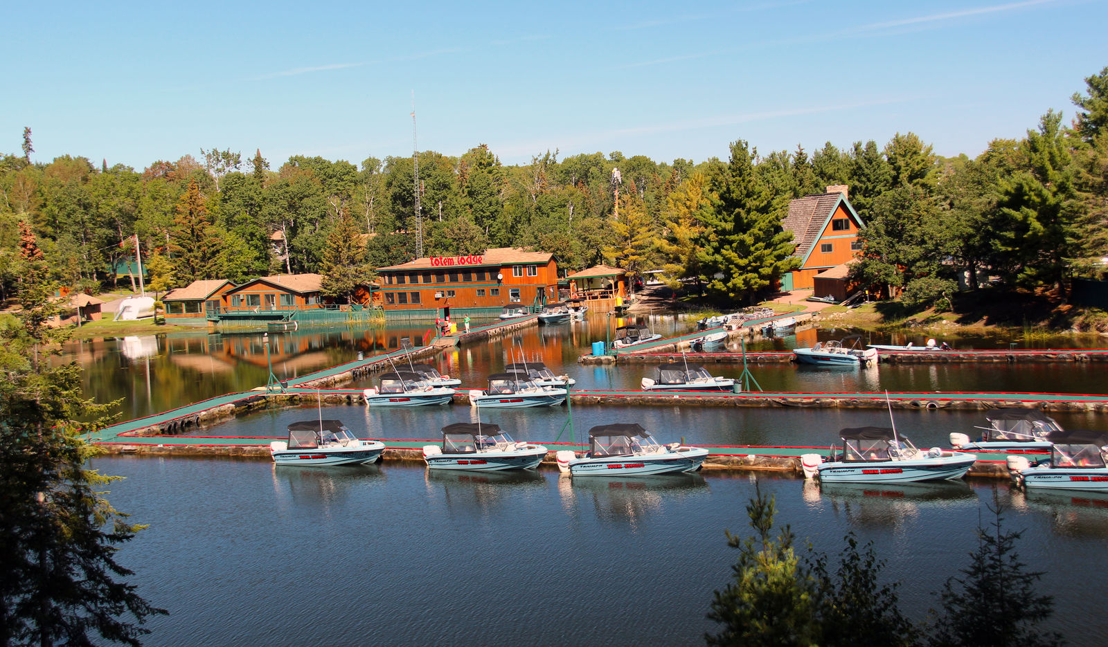Totem Lodge Sunset Country Ontario Canada