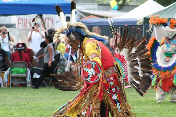 Image of Obijiiwanong Lake Helen Pow Wow