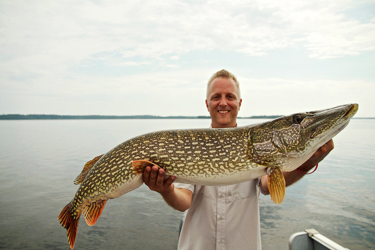 Fishing Lodges Around Pickle Lake, Ontario