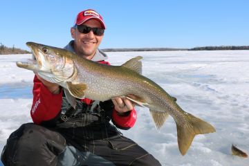 PRIME ICE FISHING  Sunset Country, Ontario, Canada